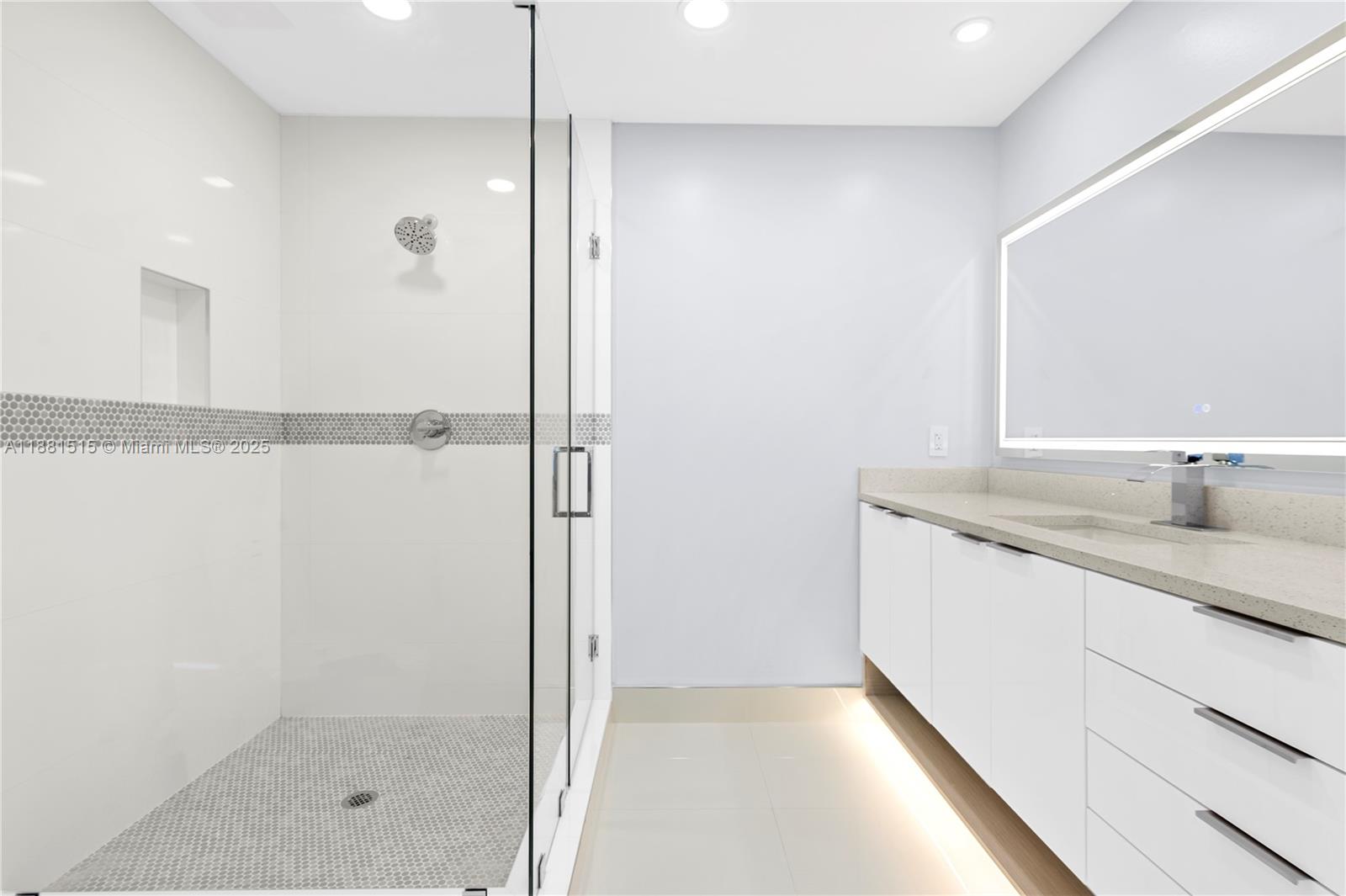 The Villa Residences Of Em - Residential Lease