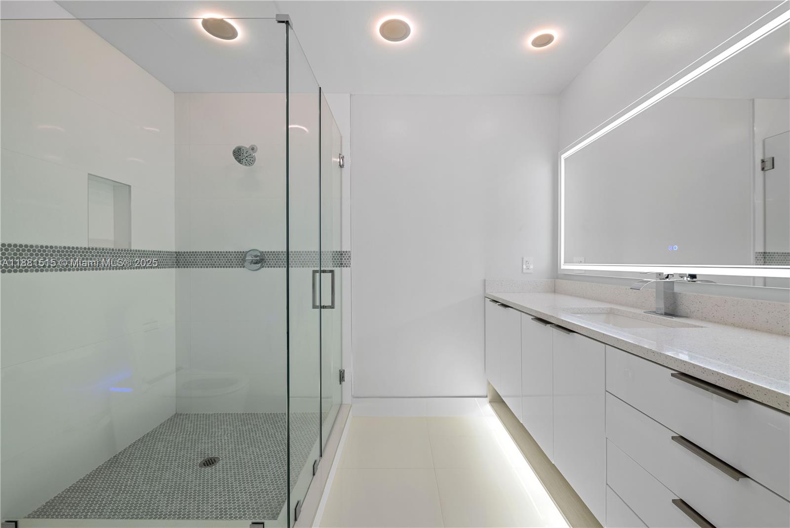 The Villa Residences Of Em - Residential Lease