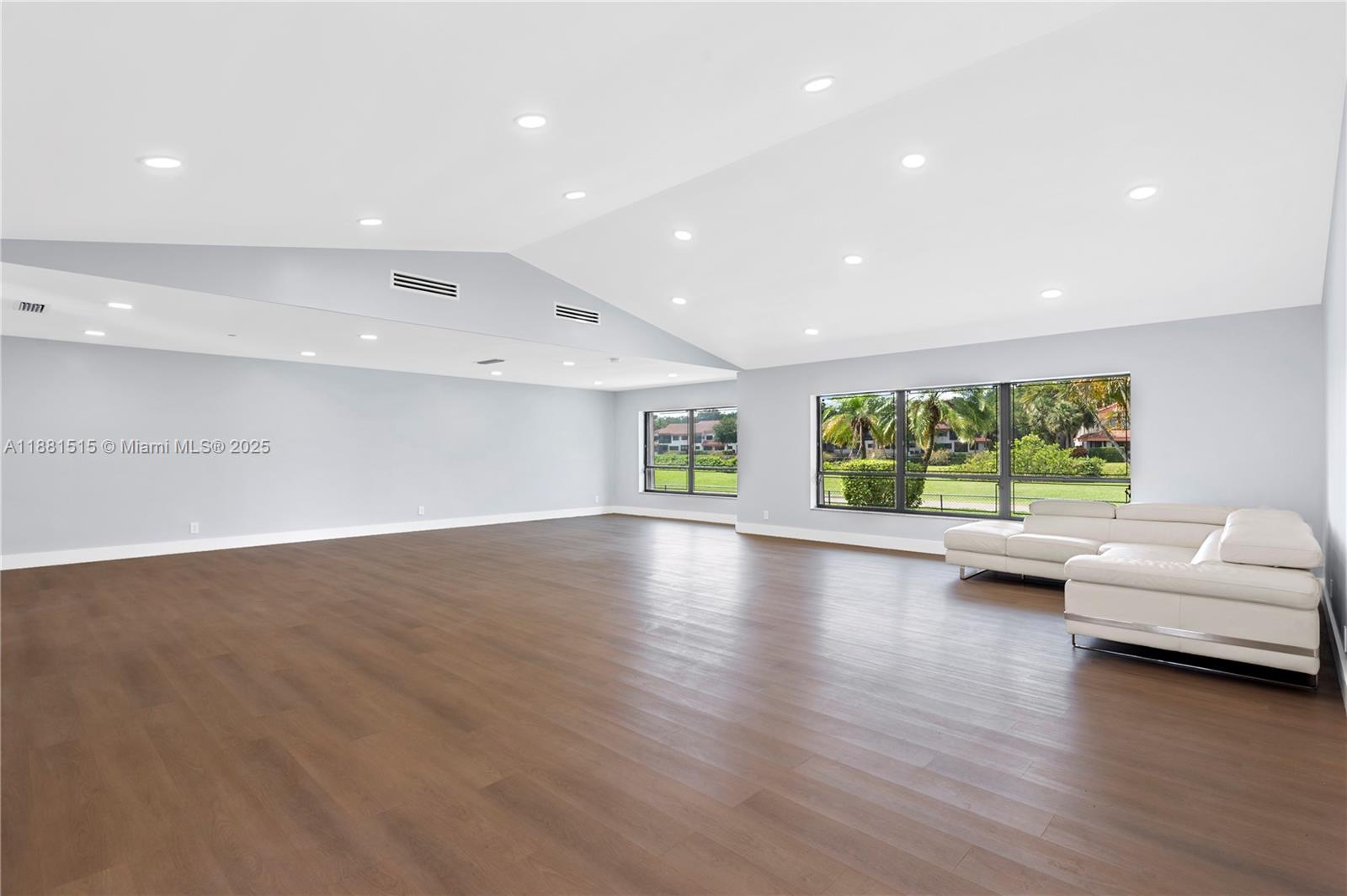 The Villa Residences Of Em - Residential Lease