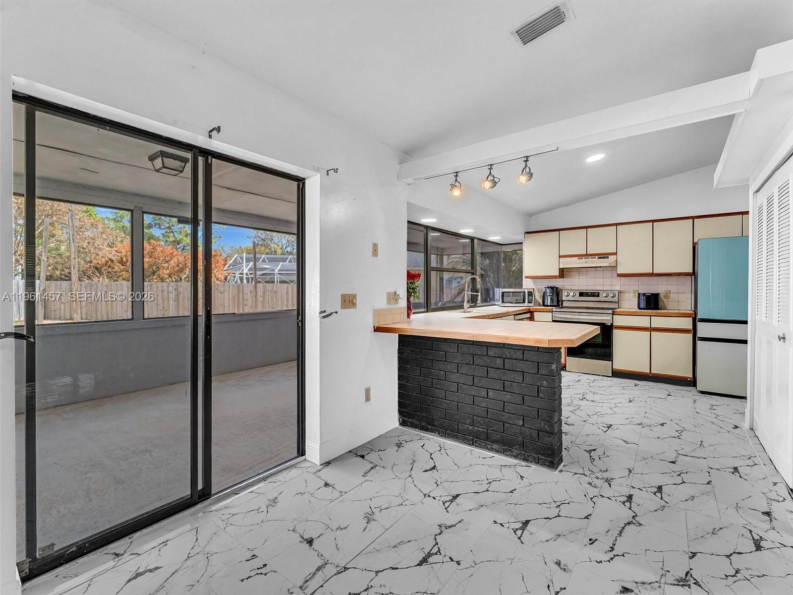 PORT ST LUCIE SECTION 10 - Residential