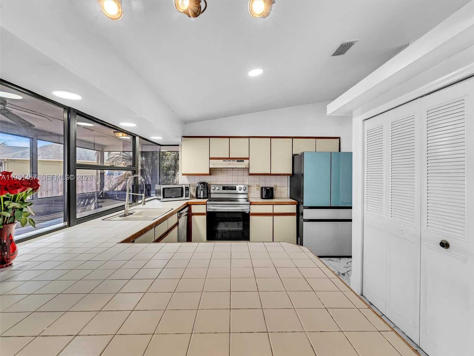 PORT ST LUCIE SECTION 10 - Residential