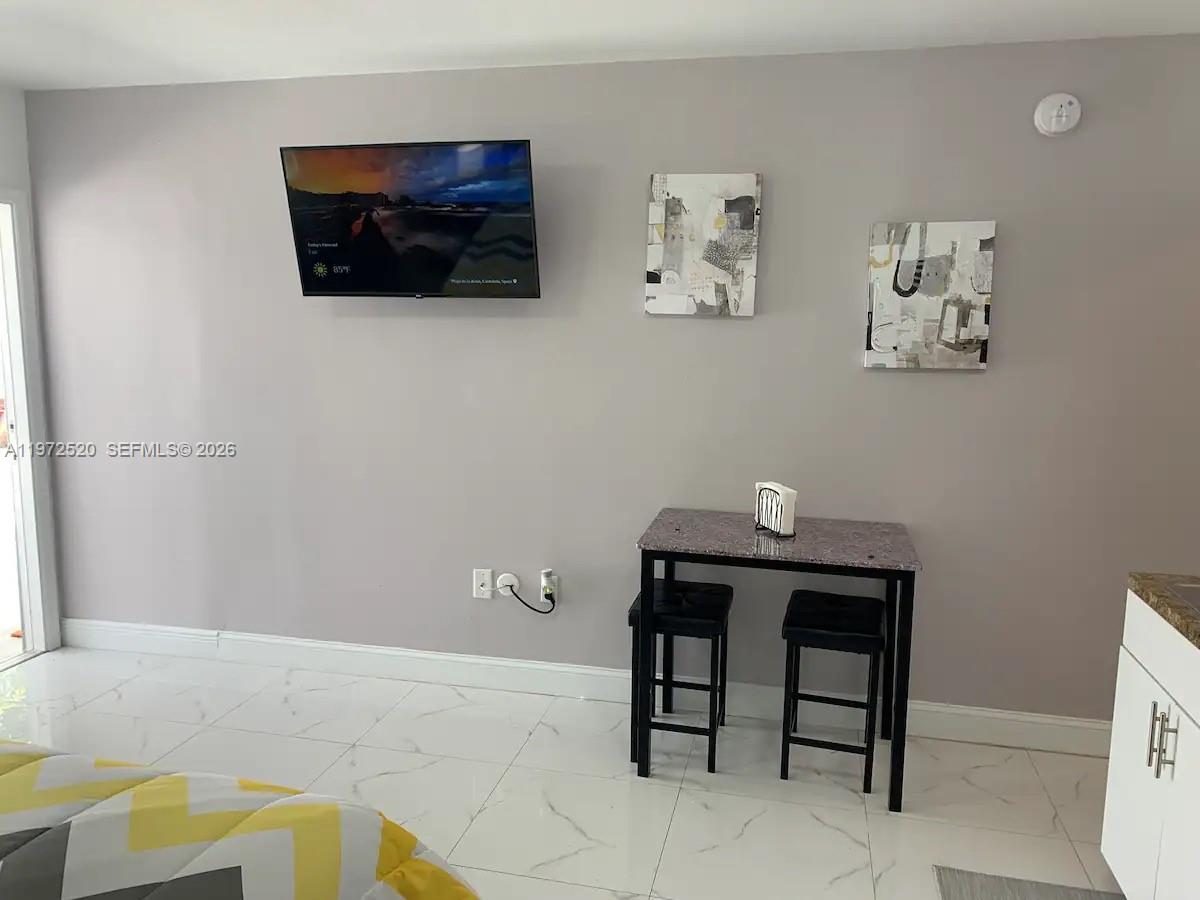 KENWOOD SUB - Residential Income