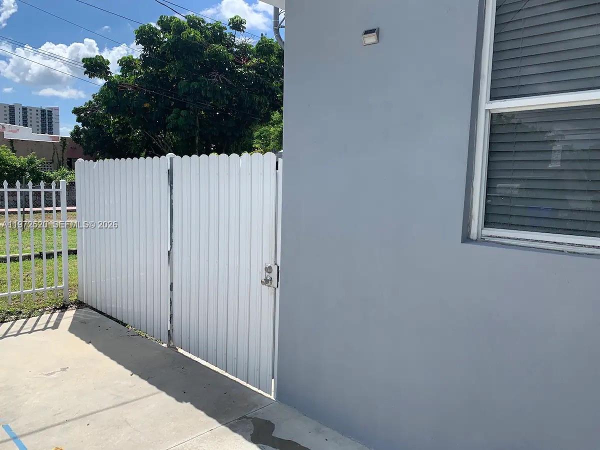 KENWOOD SUB - Residential Income