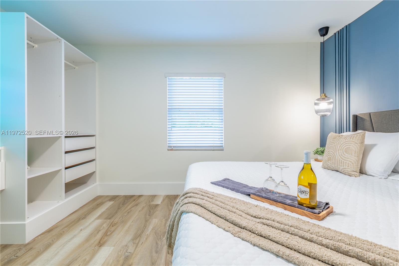 KENWOOD SUB - Residential Income