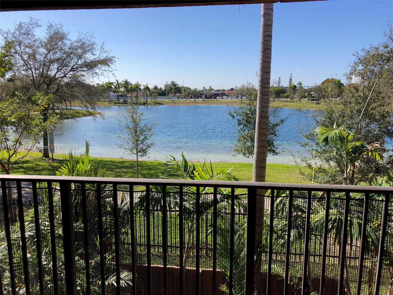 250 W Park Dr 203-5