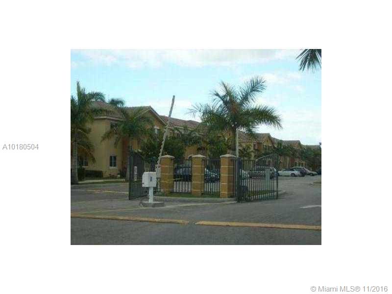 SPACIOUS 2/2.5 2-STORY TOWNHOUSE CONDO IN LOVELY COMMUNITY, "VENETIA GROVES