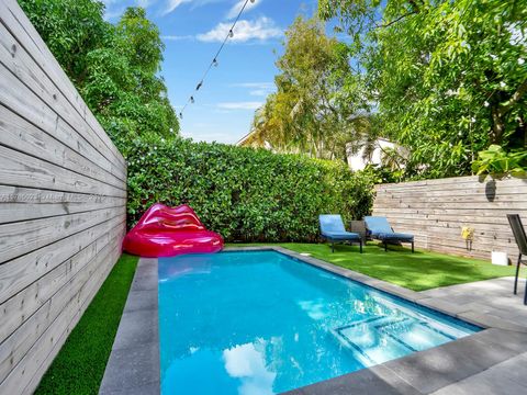 3070 Elizabeth St 3070 Coconut Grove FL 33133