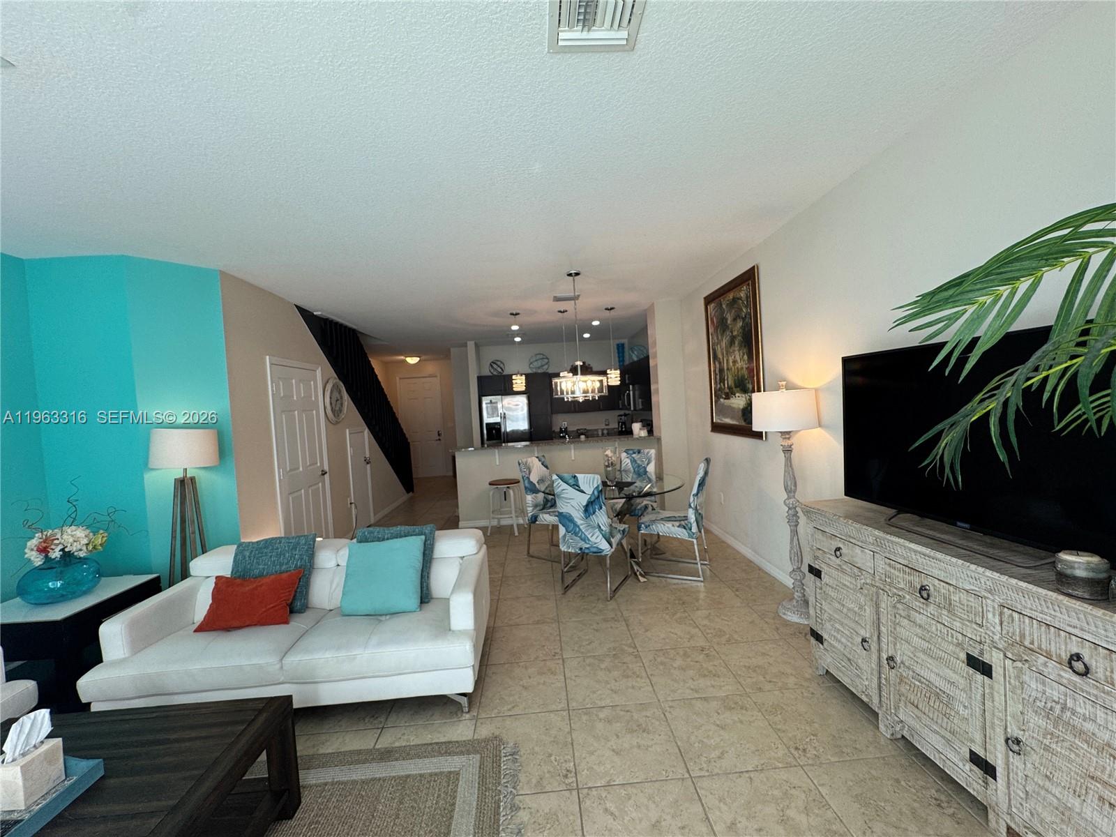SANTA BARBARA ESTATES - Residential Lease
