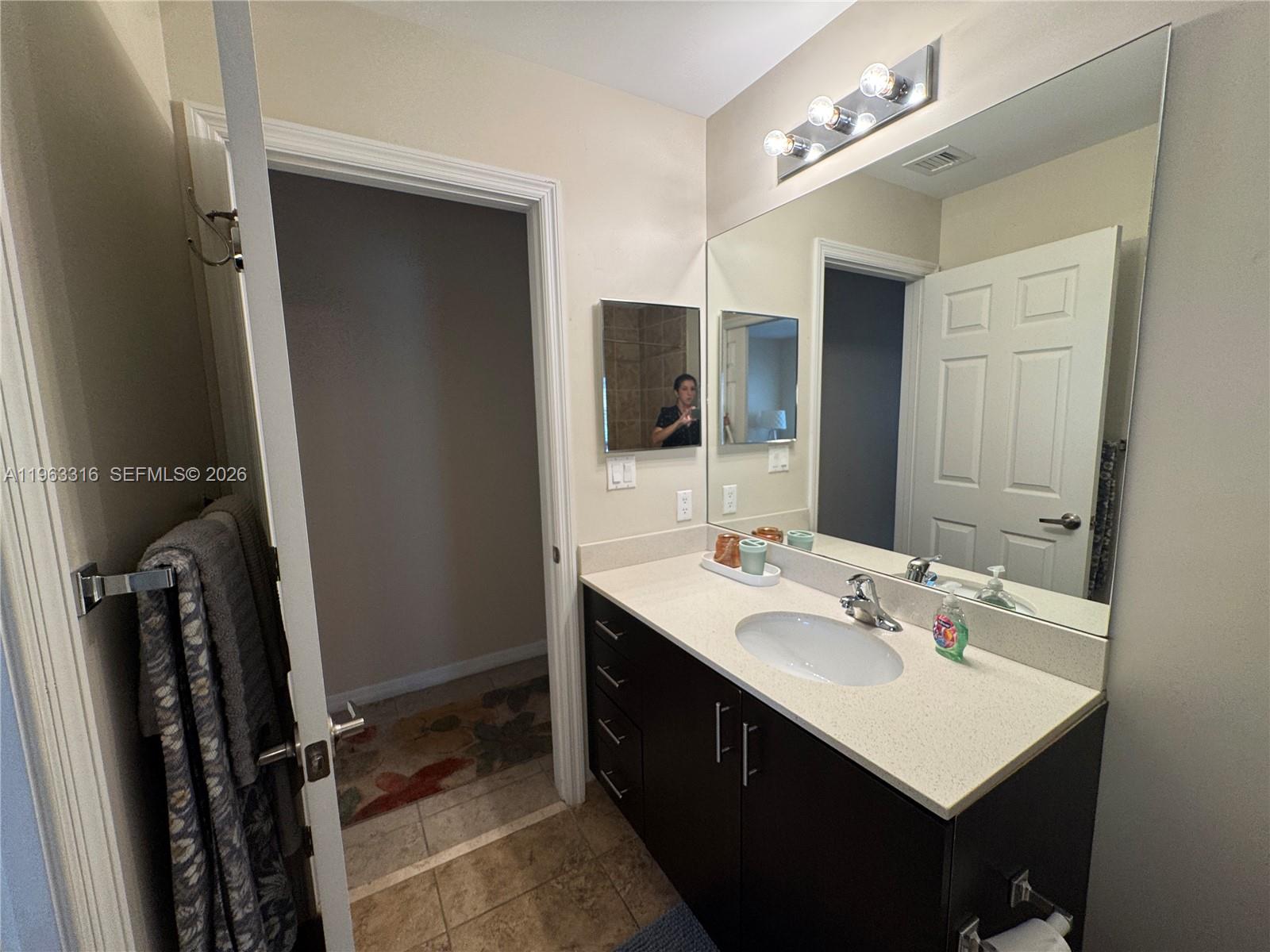 SANTA BARBARA ESTATES - Residential Lease