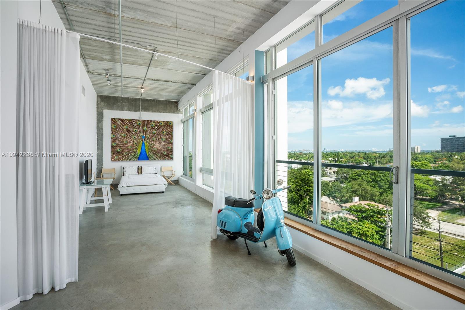 THE BANK CONDO - Residential