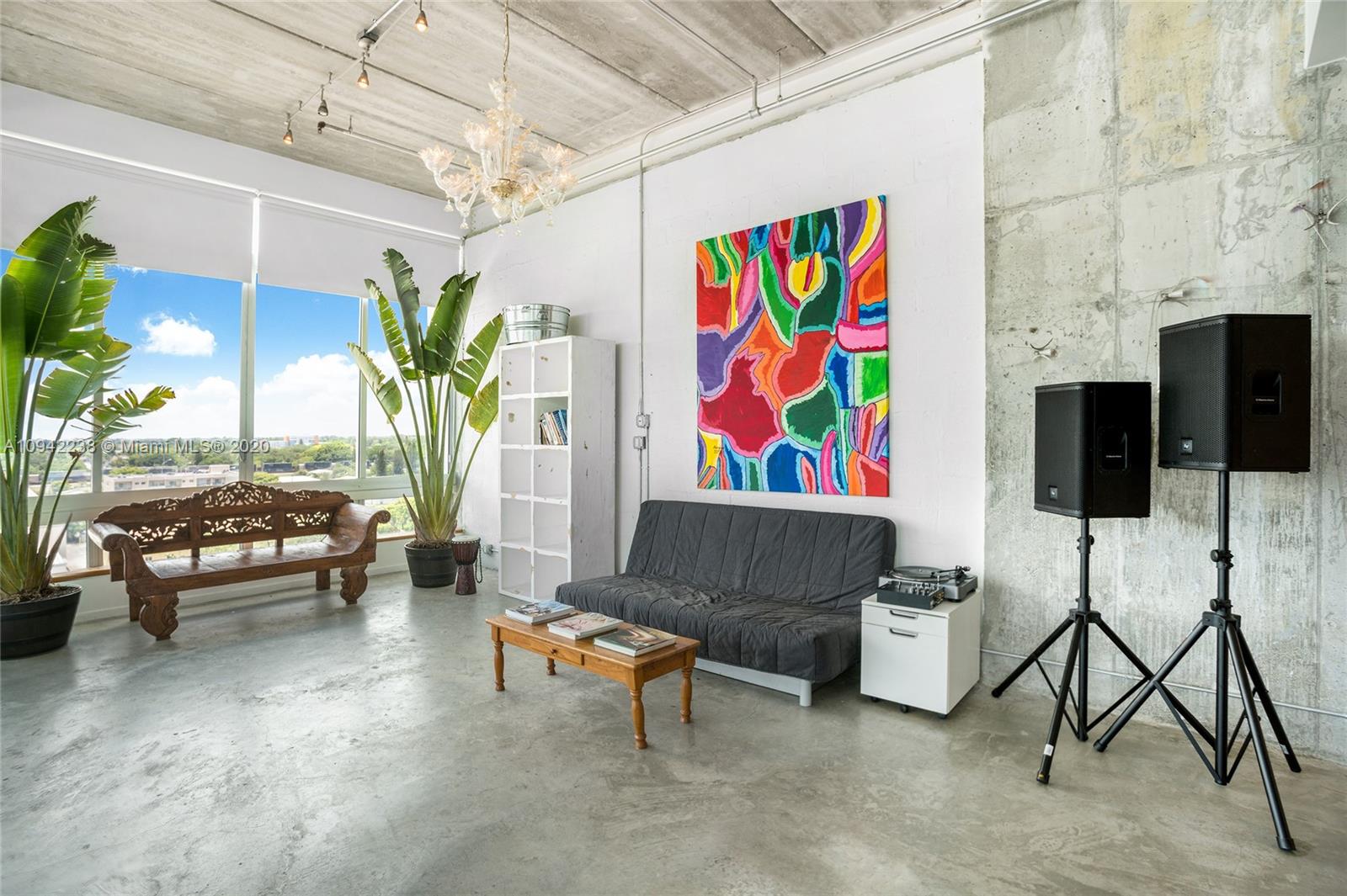 THE BANK CONDO - Residential