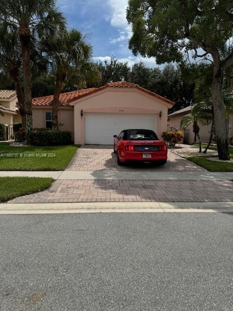 Cascade Lakes home featuring three full bedrooms and two full baths. Cascade Lakes offers an active social life with clubhouse, indoor and outdoor pools, jacuzzi, health club, library, card rooms, clubs and organizations. Short sale subject to third party lender approval.