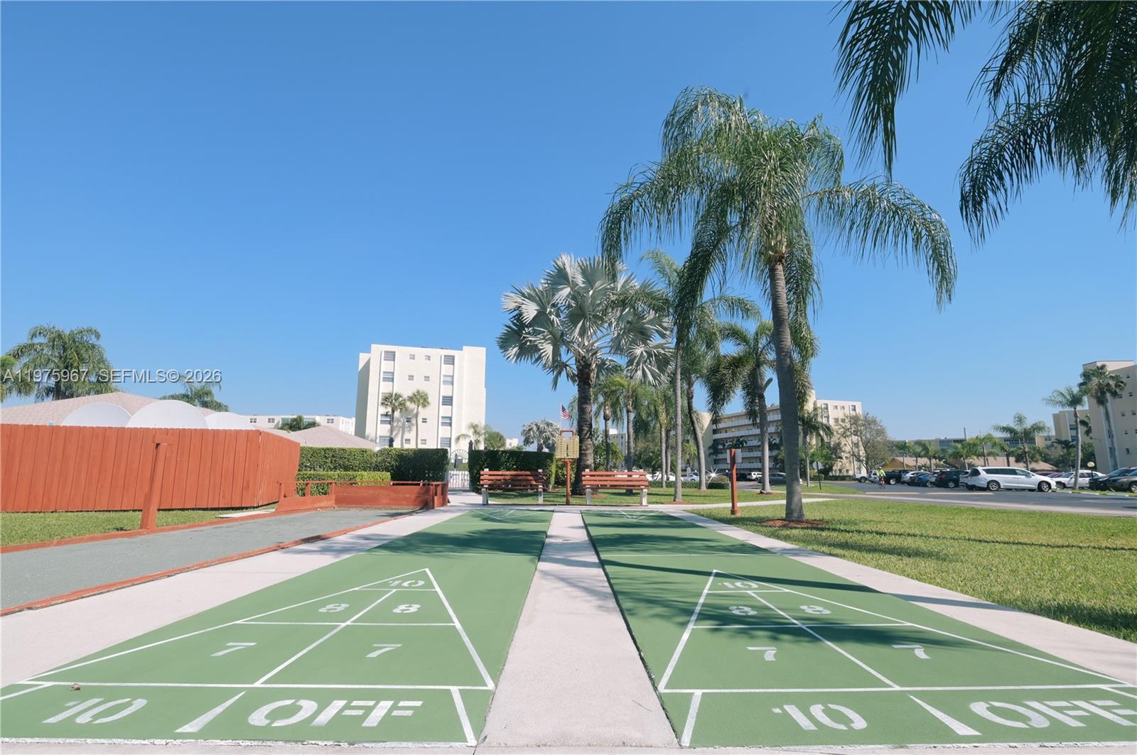 MEADOWBROOK LAKES VIEW CO - Residential