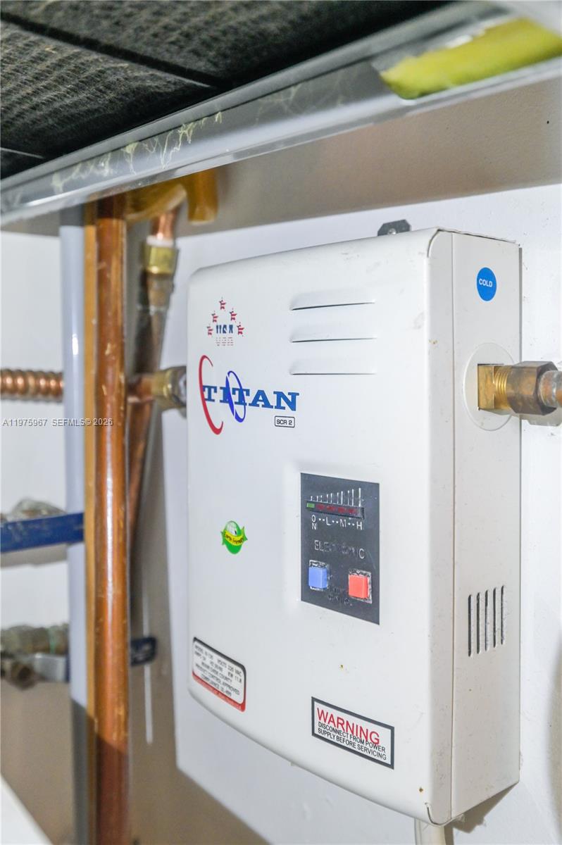 MEADOWBROOK LAKES VIEW CO - Residential