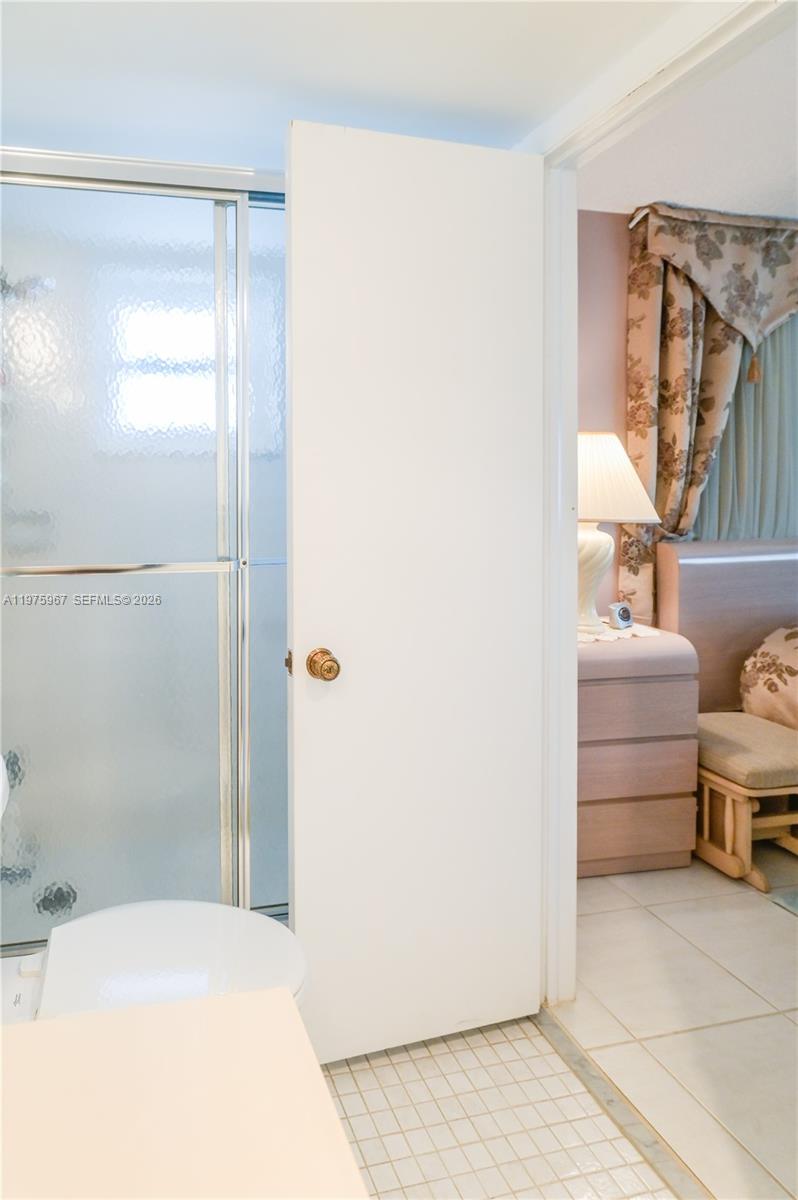 MEADOWBROOK LAKES VIEW CO - Residential