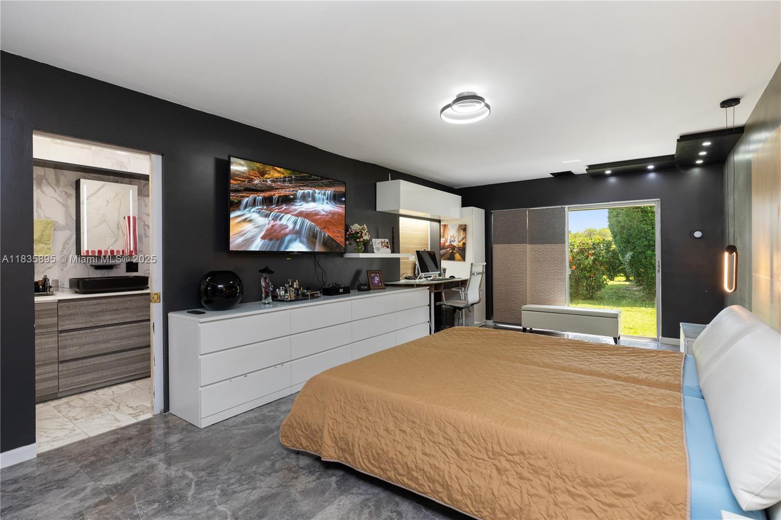 WOODLANDS SEC FIVE - Residential