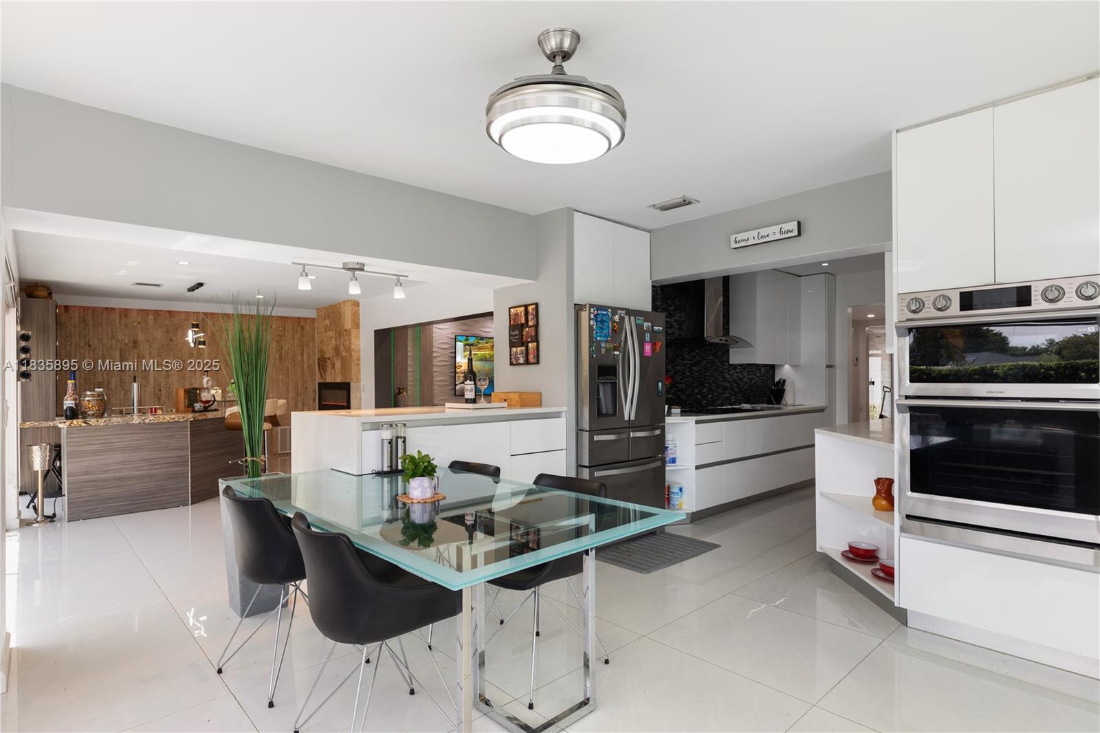 WOODLANDS SEC FIVE - Residential
