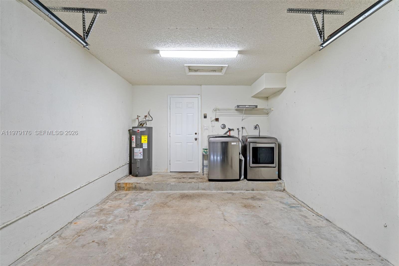 HEFTLERS LAGO MAR WEST - Residential