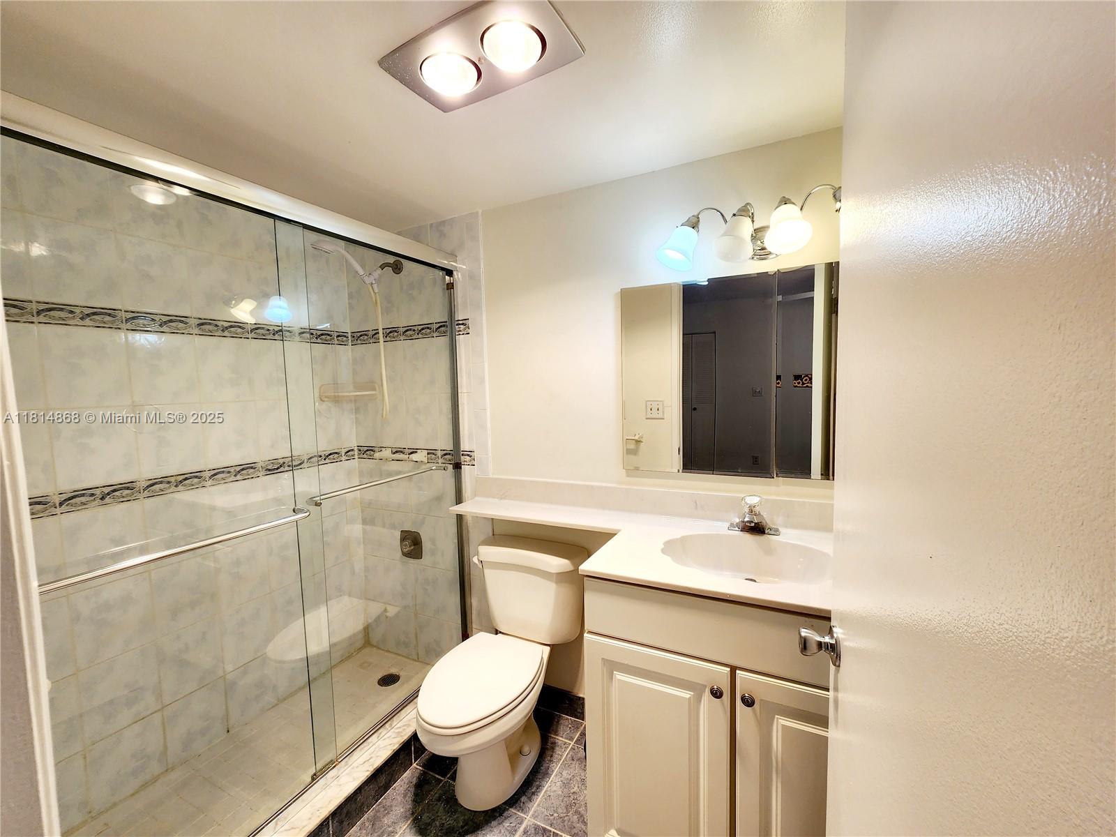 VILLAGE GREEN HAMPTON CON - Residential Lease