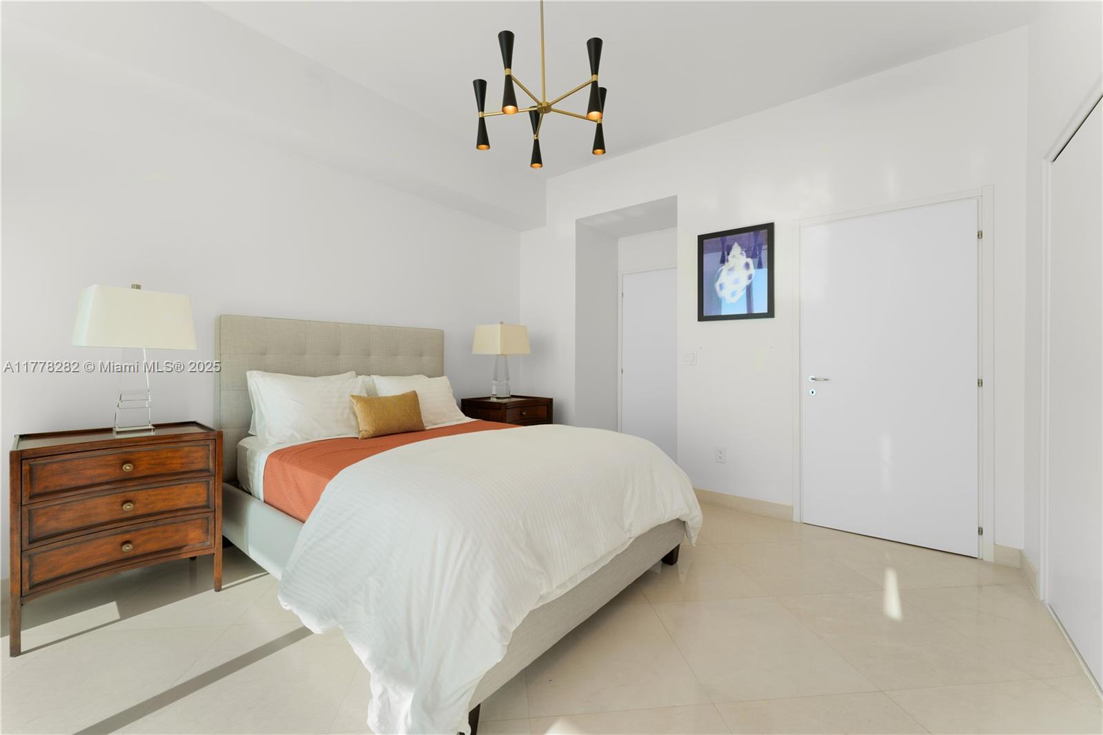 CONTINUUM ON SOUTH BEACH - Residential