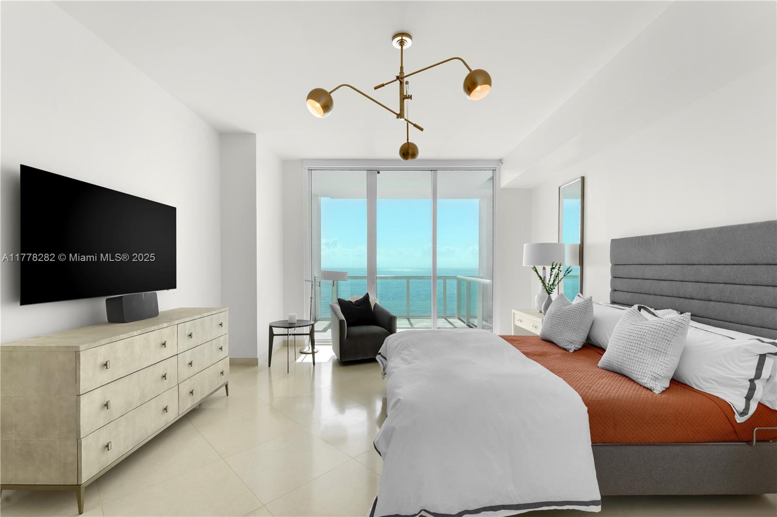 CONTINUUM ON SOUTH BEACH - Residential