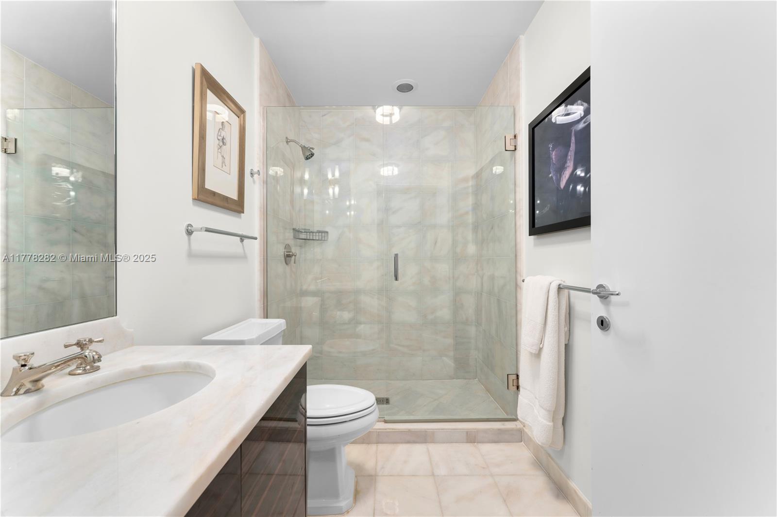 CONTINUUM ON SOUTH BEACH - Residential