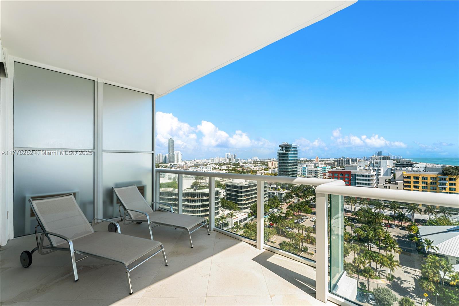 CONTINUUM ON SOUTH BEACH - Residential