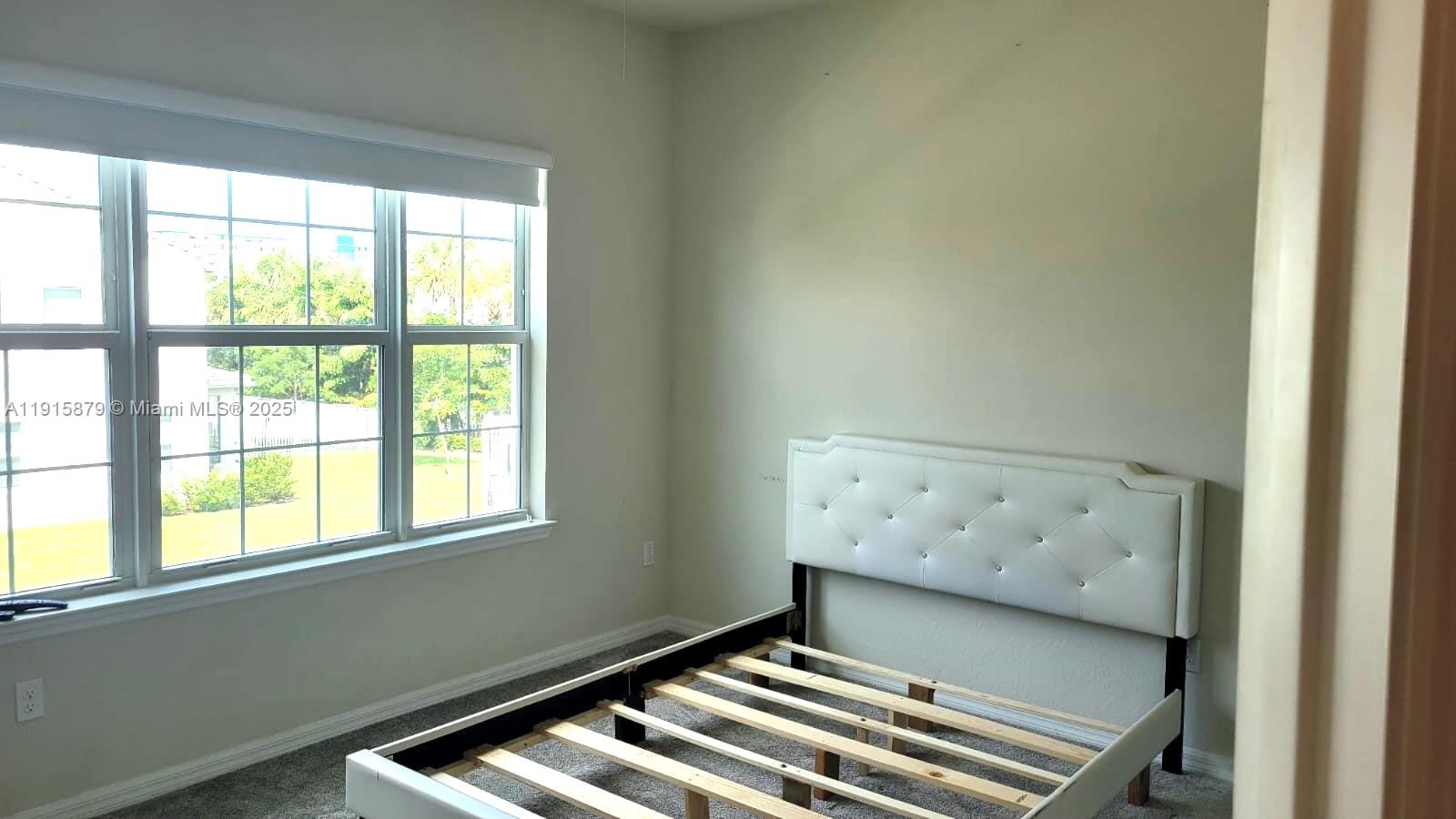 HILLCREST COUNTRY CLUB SO - Residential