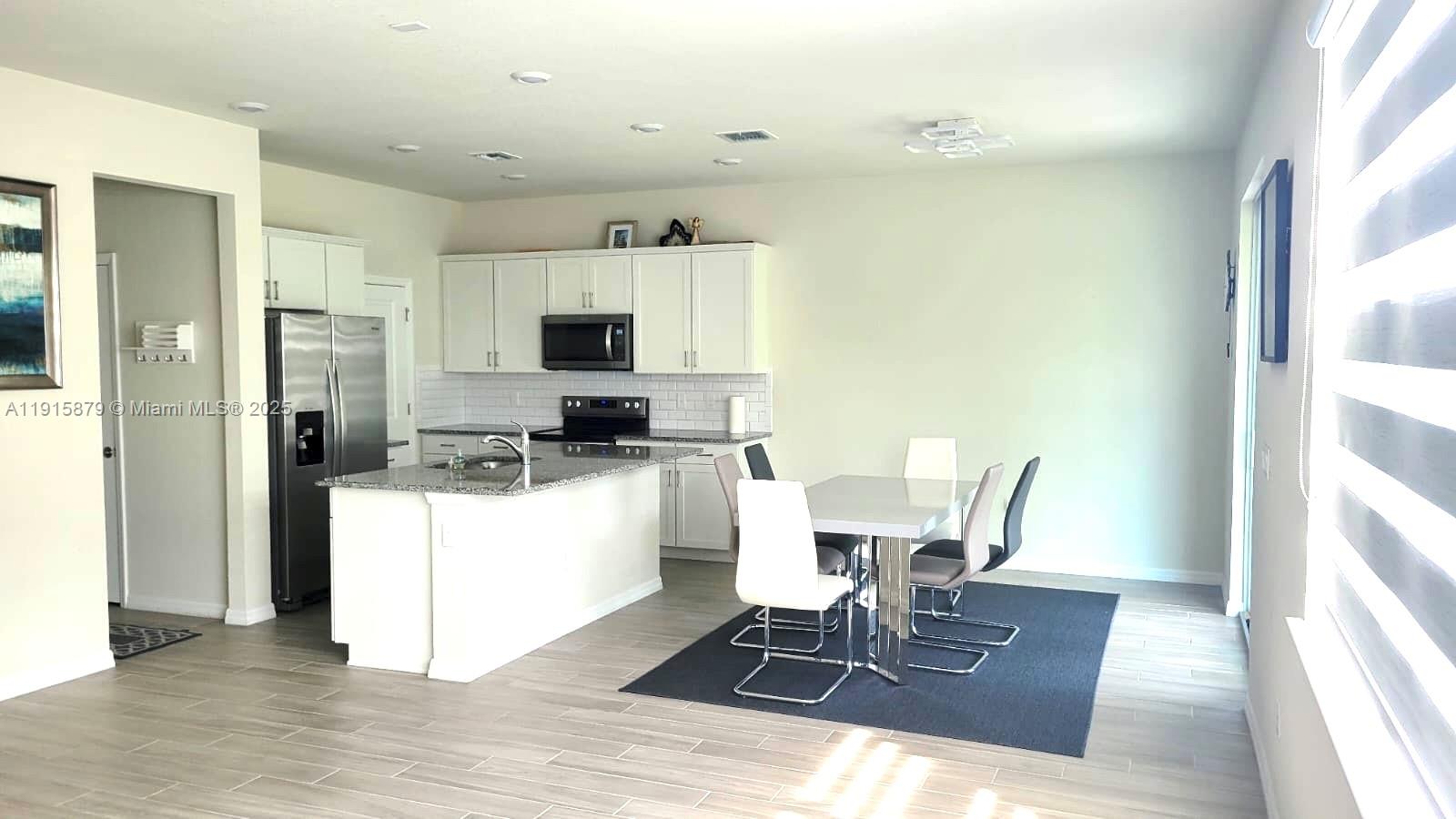 HILLCREST COUNTRY CLUB SO - Residential