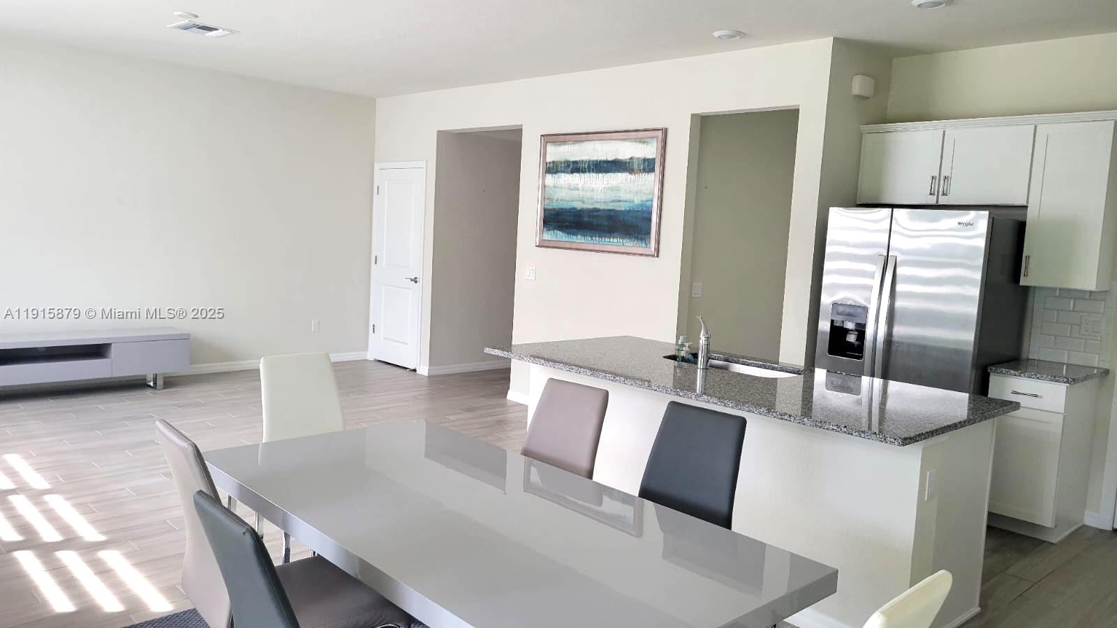 HILLCREST COUNTRY CLUB SO - Residential