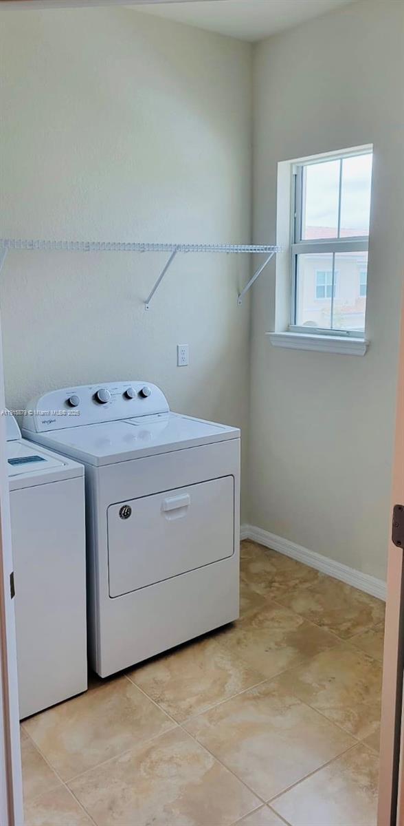 HILLCREST COUNTRY CLUB SO - Residential