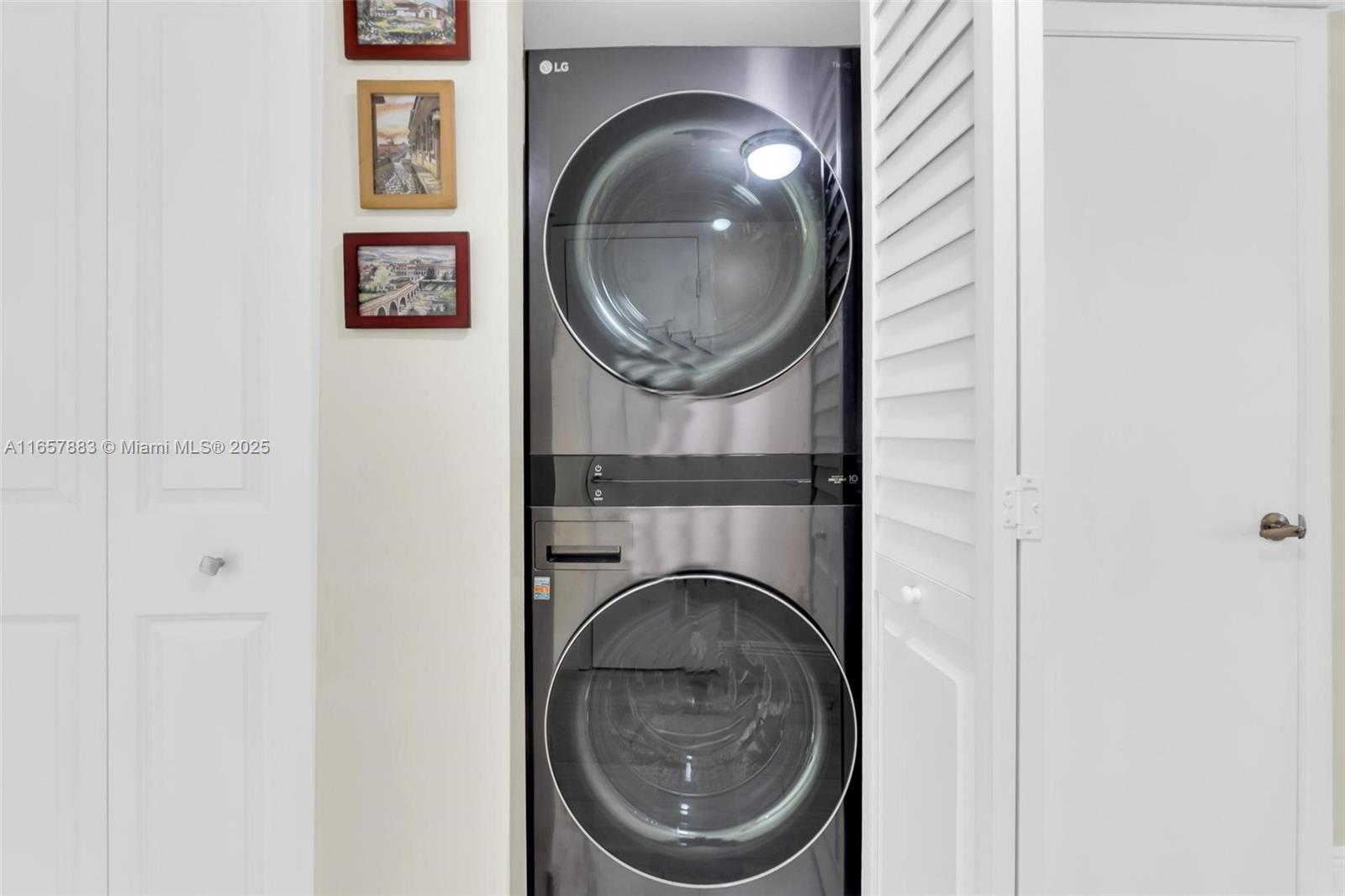 SUMMIT CONDO - Residential