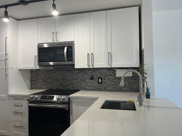 WINDING LAKE AT WELLEBY C - Residential Lease