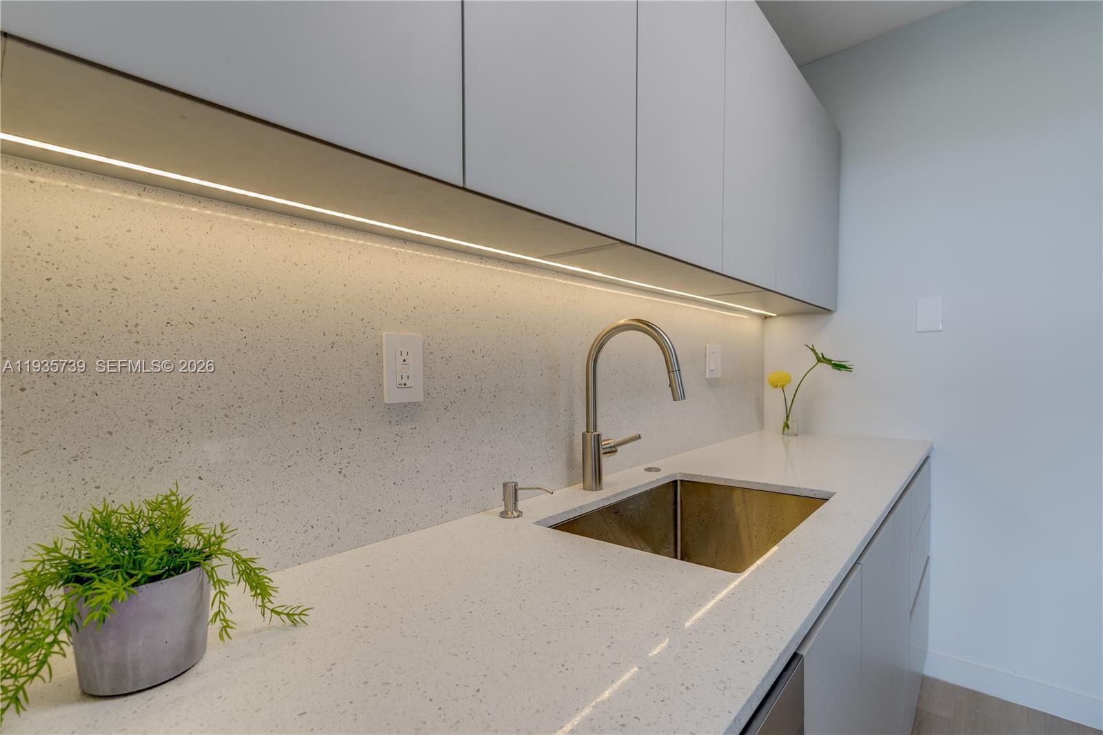 KEYSTONE TOWERS CONDO - Residential