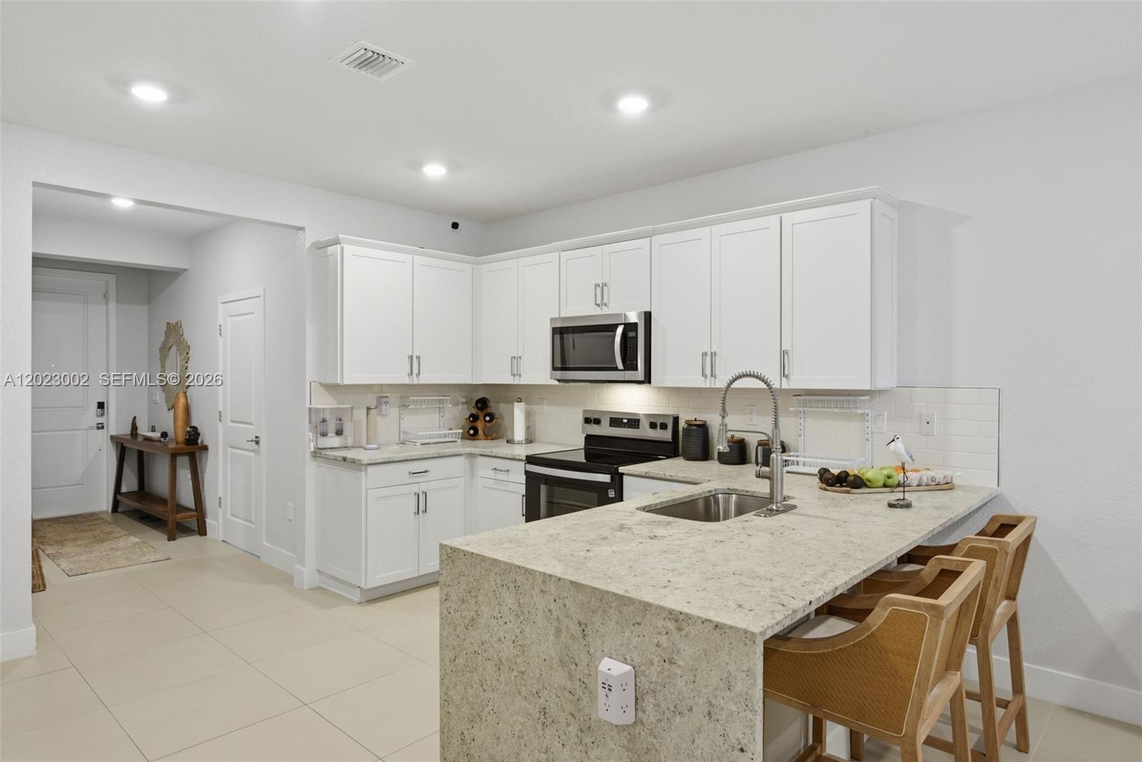 MERRICK SQUARE - Residential