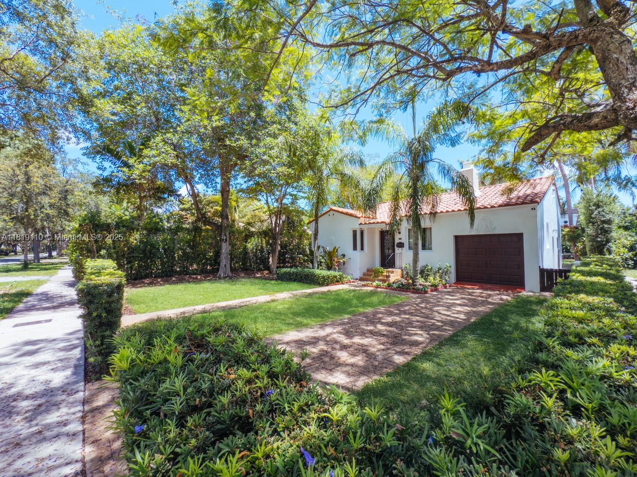 CORAL GABLE COUNTRY CLUB - Residential