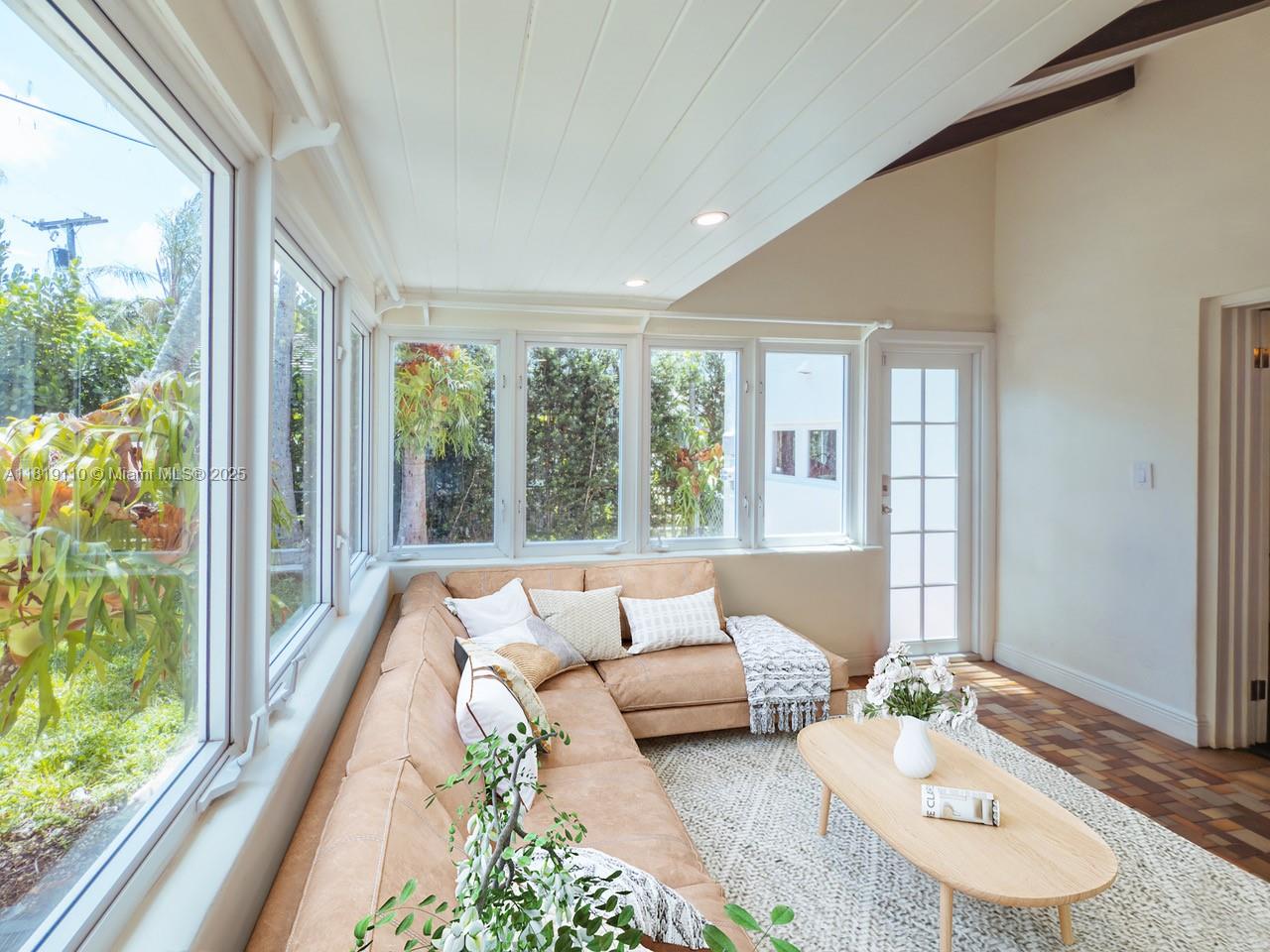 CORAL GABLE COUNTRY CLUB - Residential