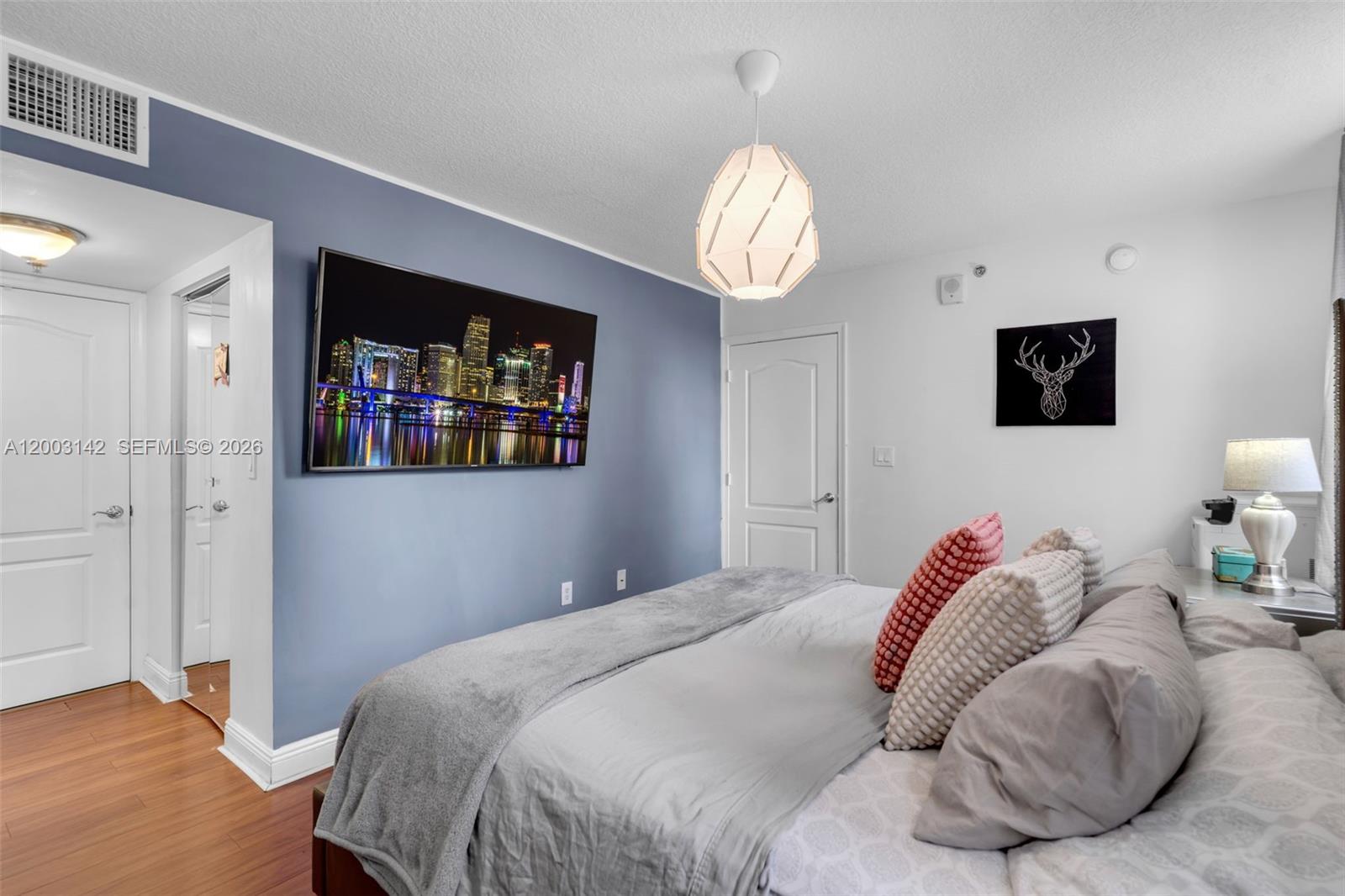 THE CLUB AT BRICKELL BAY - Residential