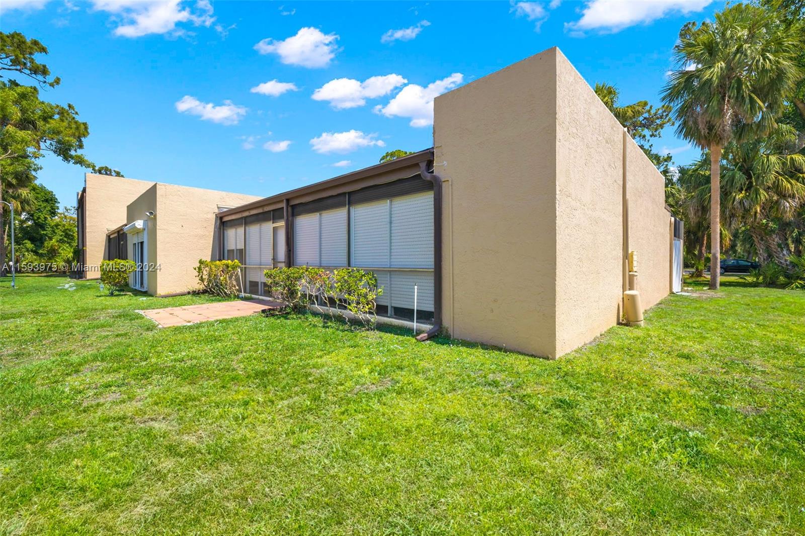 PINEBROOK LAKES CONDO - Residential