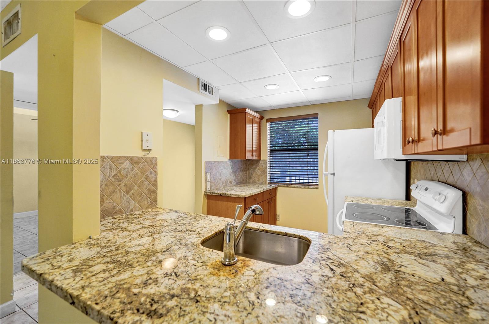 10332 Sunrise Lakes Blvd 206