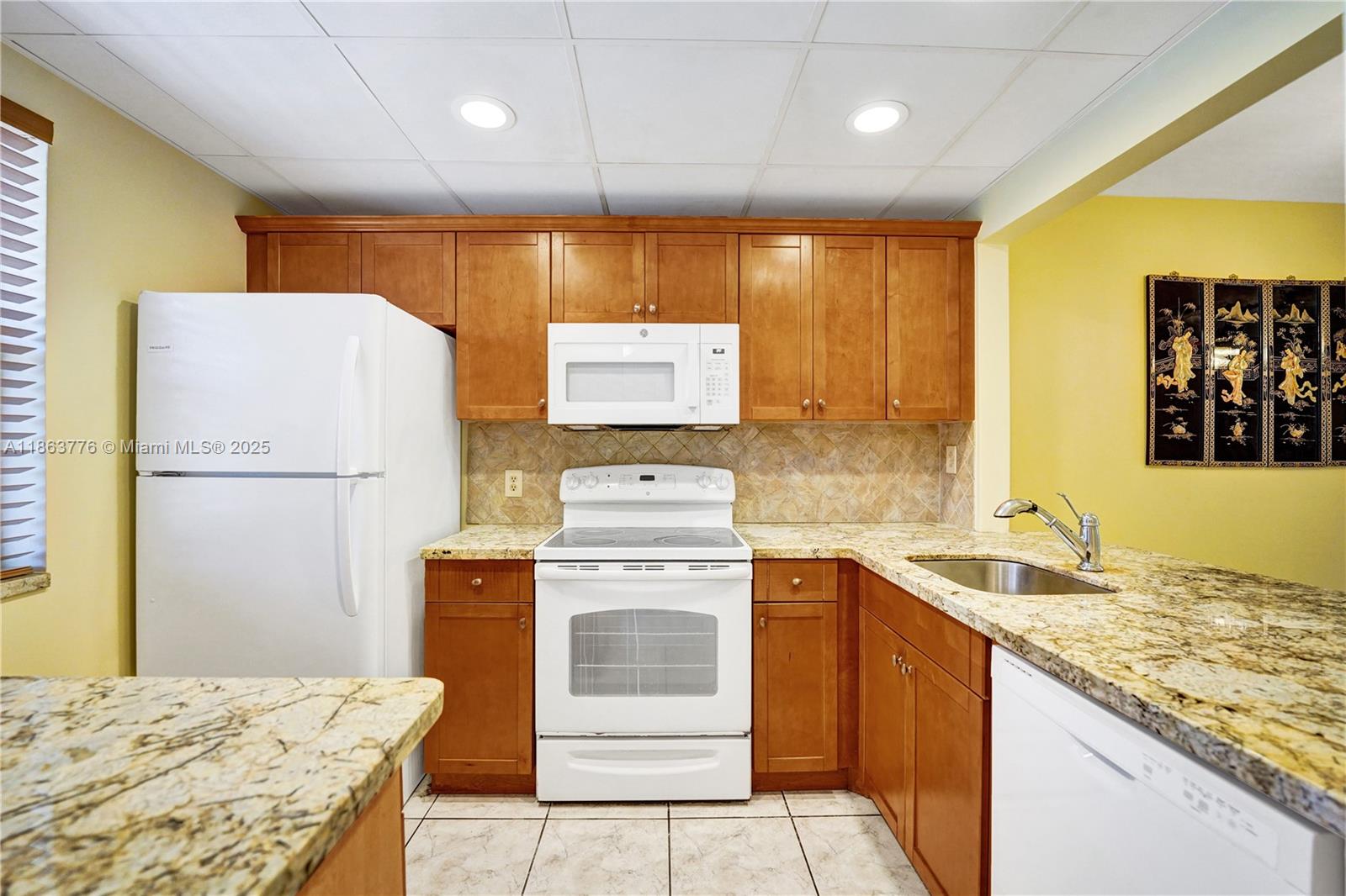10332 Sunrise Lakes Blvd 206