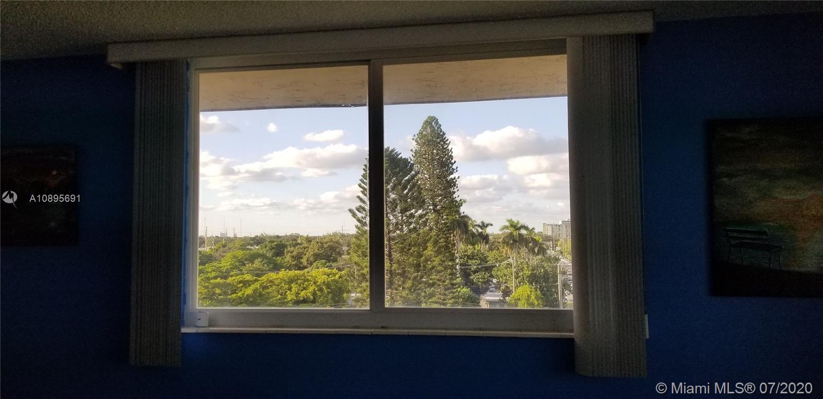 12590 CORONADO TOWERS CON - Residential