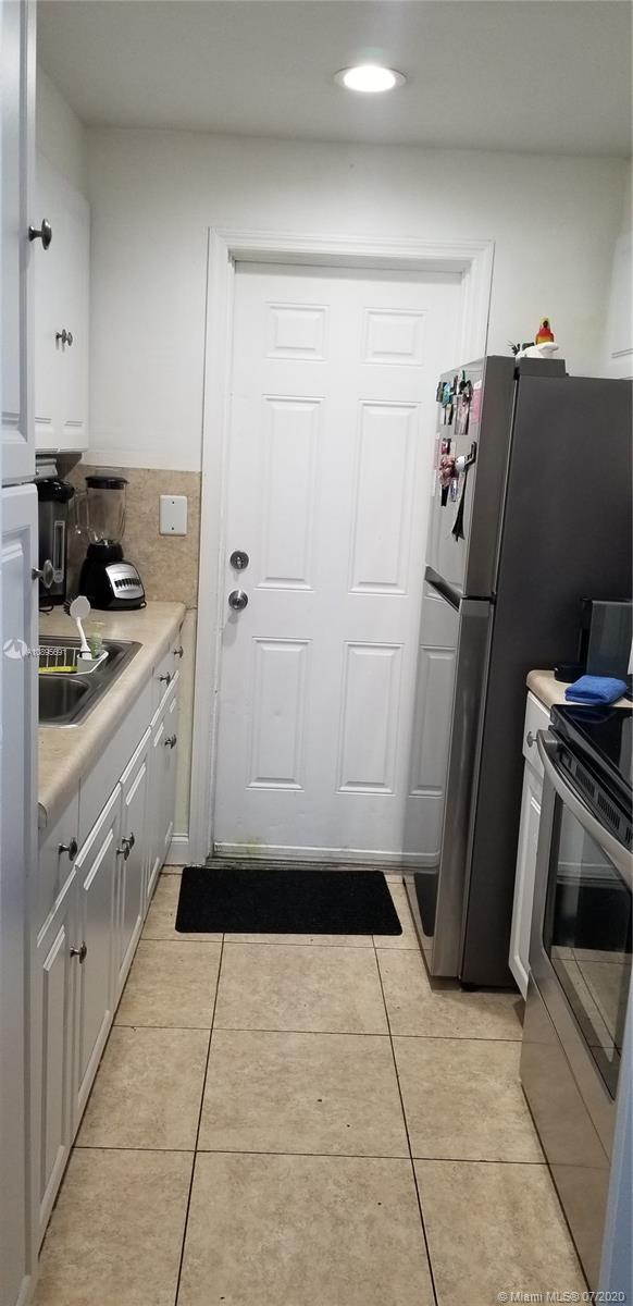 12590 CORONADO TOWERS CON - Residential