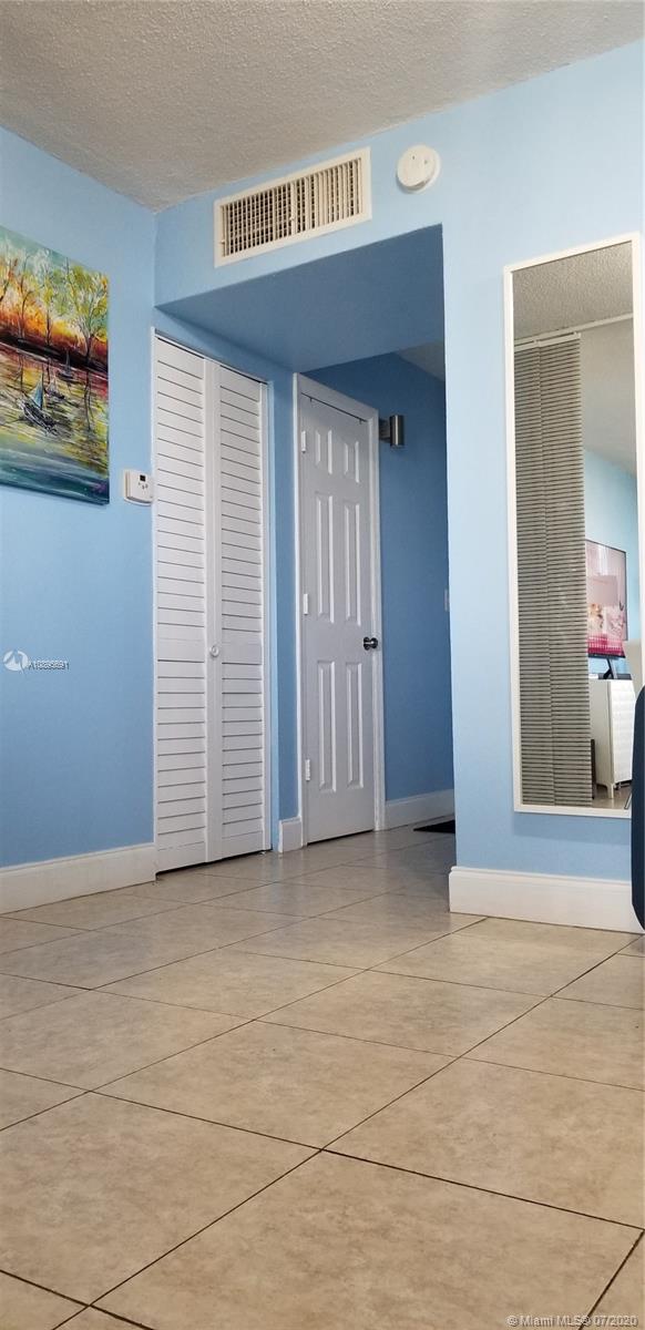 12590 CORONADO TOWERS CON - Residential