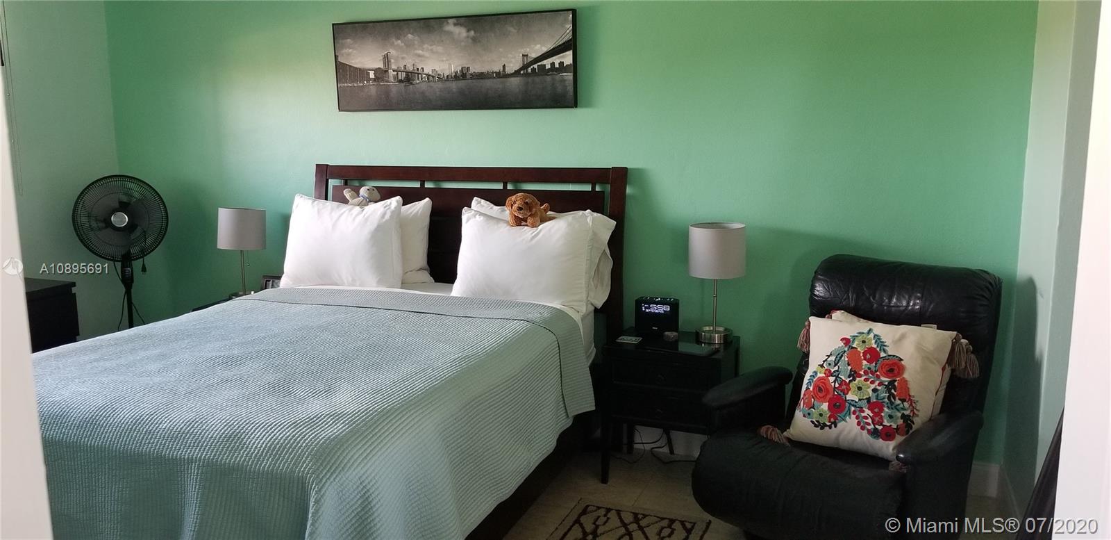 12590 CORONADO TOWERS CON - Residential