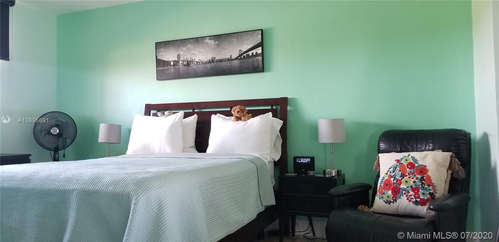 12590 CORONADO TOWERS CON - Residential