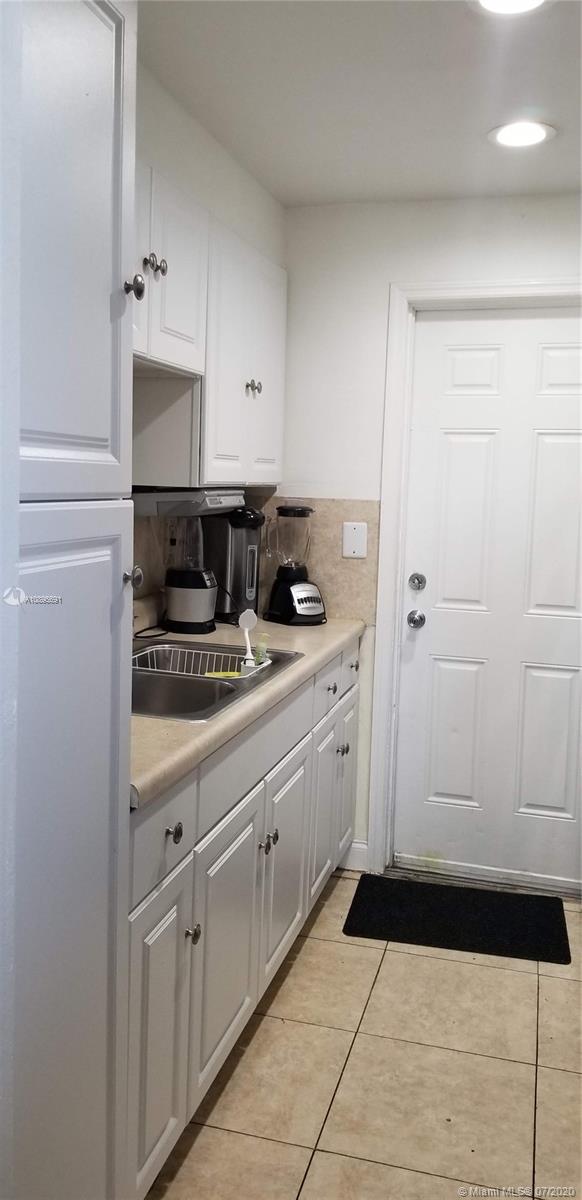 12590 CORONADO TOWERS CON - Residential