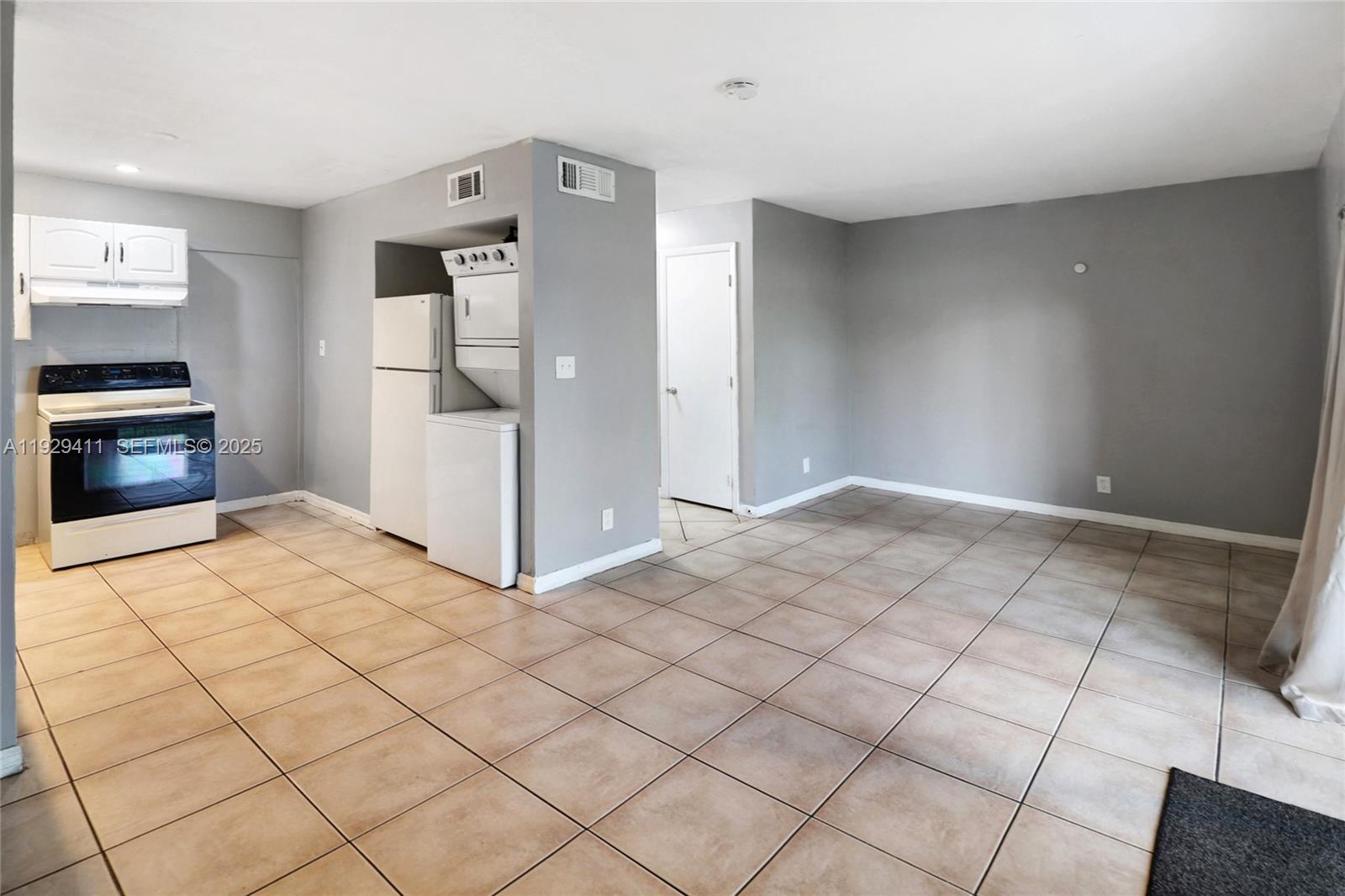 6352 Boulevard Of Champions 1