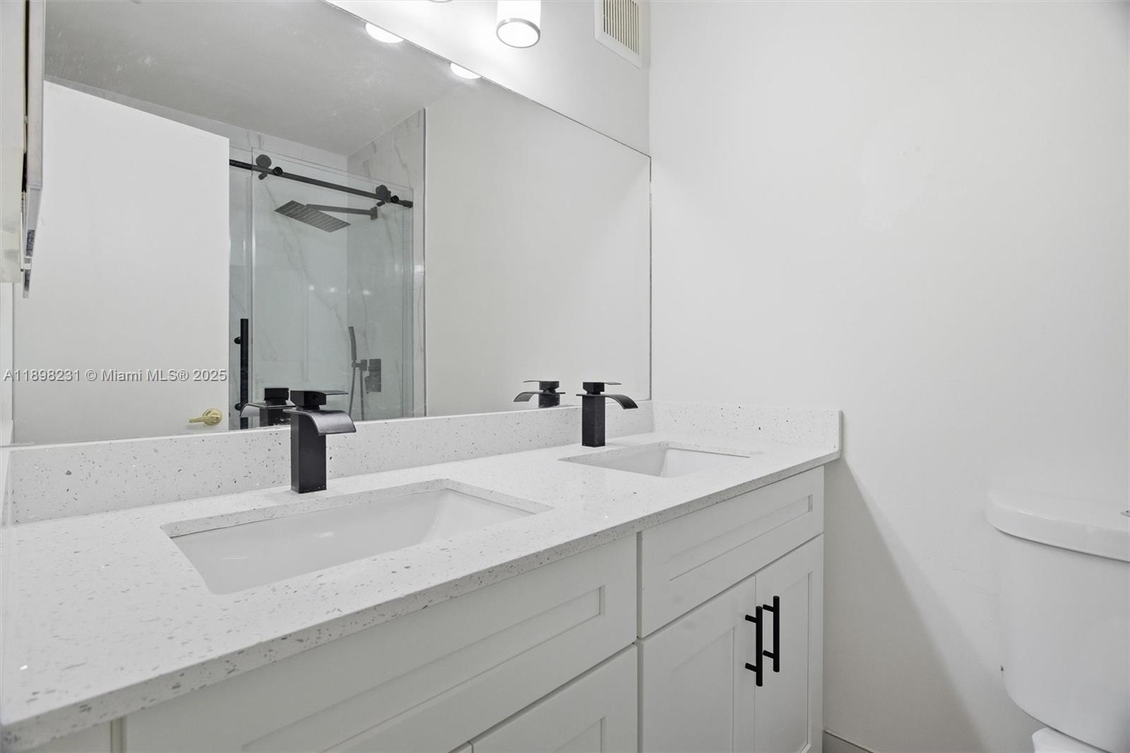 FLAMINGO GARDENS - Residential Lease