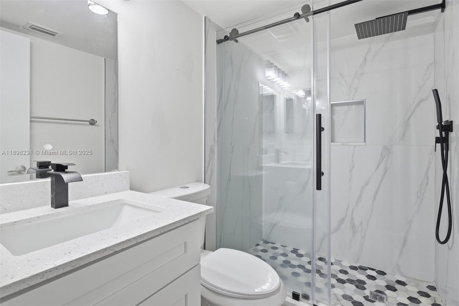 FLAMINGO GARDENS - Residential Lease